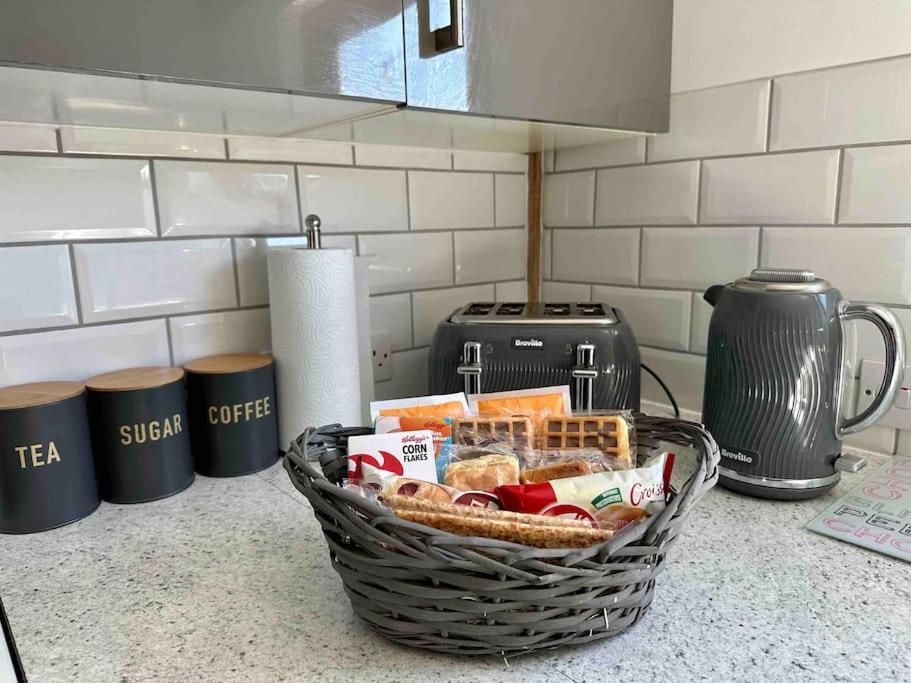 Holiday home Serafina Leominster